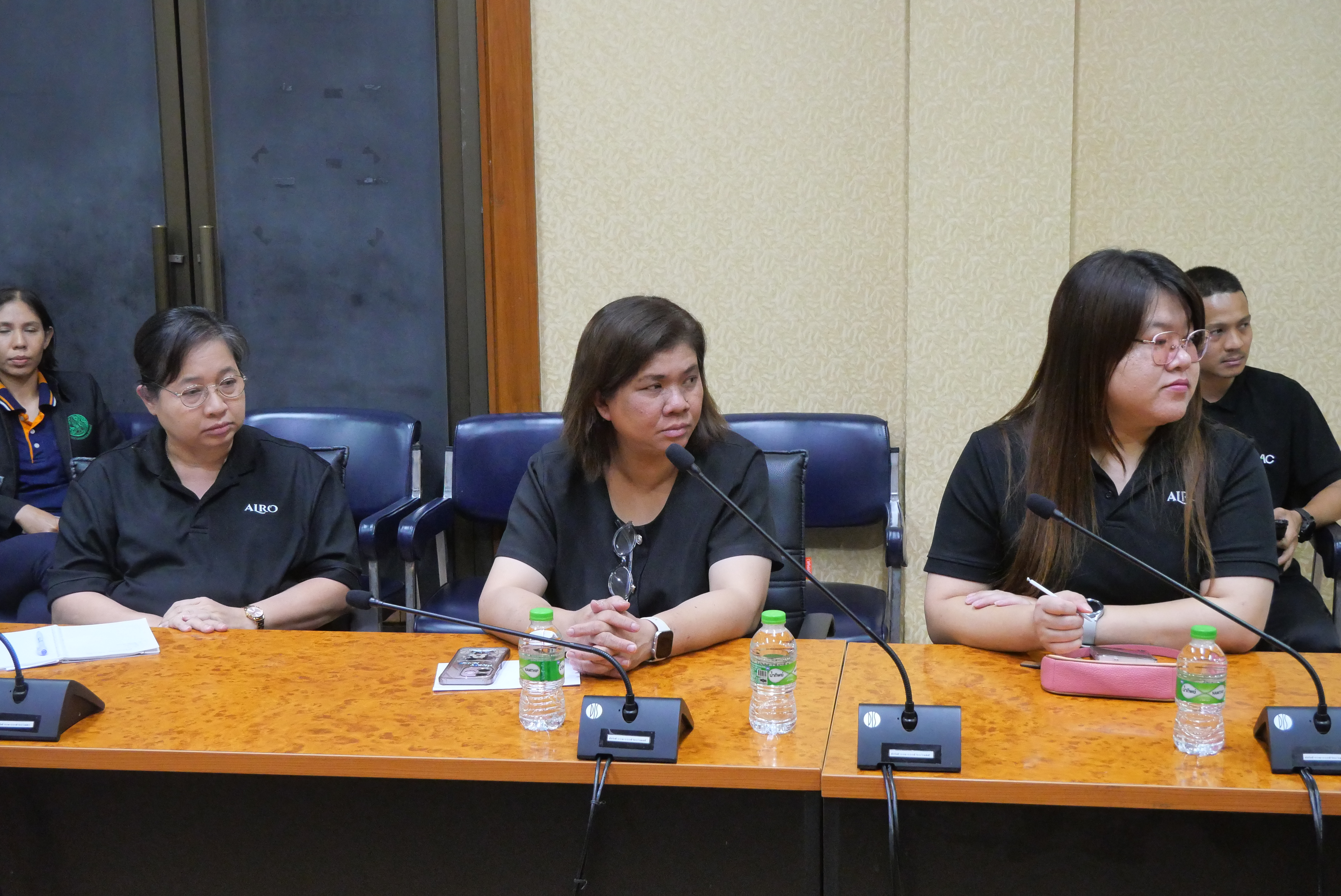 title - รองเลขาธิการ ส.ป.ก. ประชุมติดตามความก้าวหน้าการส่งเอกสารเบิกจ่ายผ่านระบบสารบรรณอิเล็กทรอนิกส์ (e-Office) ของสำนักบริหารกลาง 
